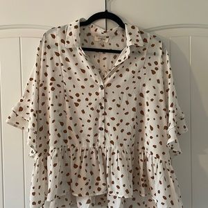 Umgee size S, very oversized. Bell sleeve blouse